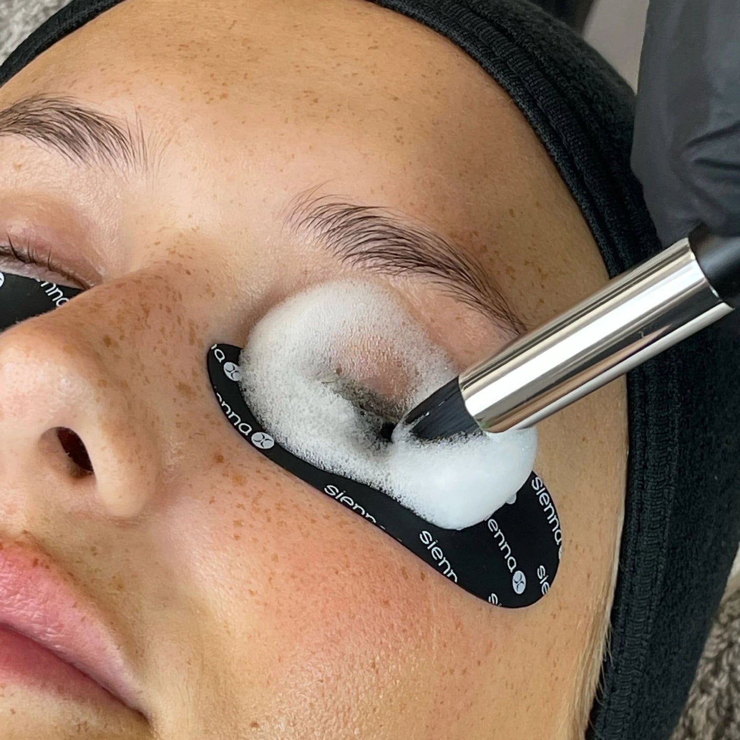 Oracluxe Sienna X 2 in 1 Brow & Lash Cleanser | pH - oracluxe