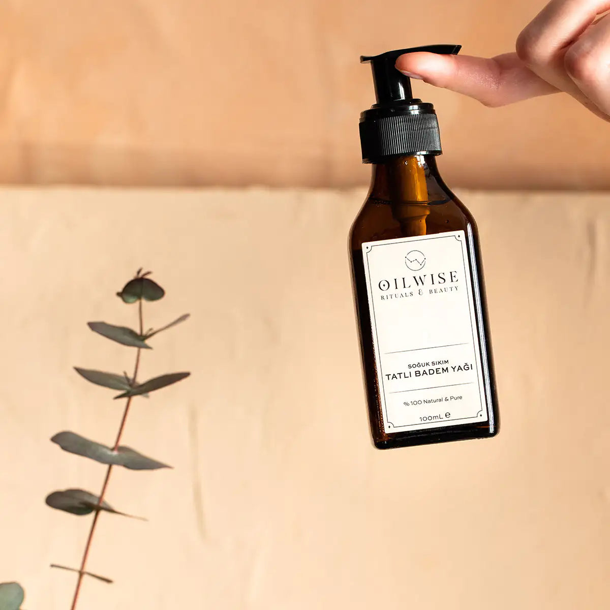 Oracluxe Sweet Almond Oil