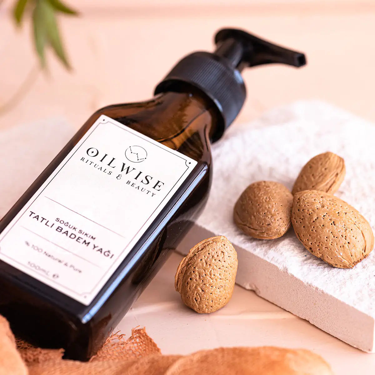 Oracluxe Sweet Almond Oil